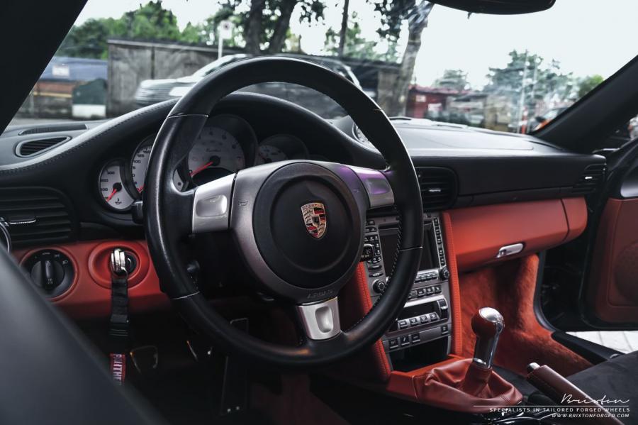 Панель приборов Porsche 911 Turbo by ReinART Design 2015 года  (фото 16 из 17)